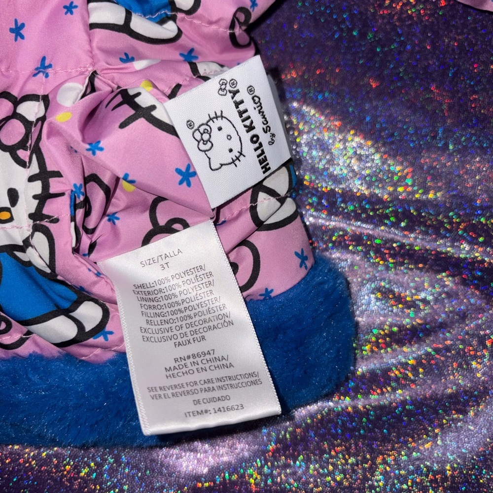 Hello Kitty Reversible Puffer Jacket - Picture 7 of 8